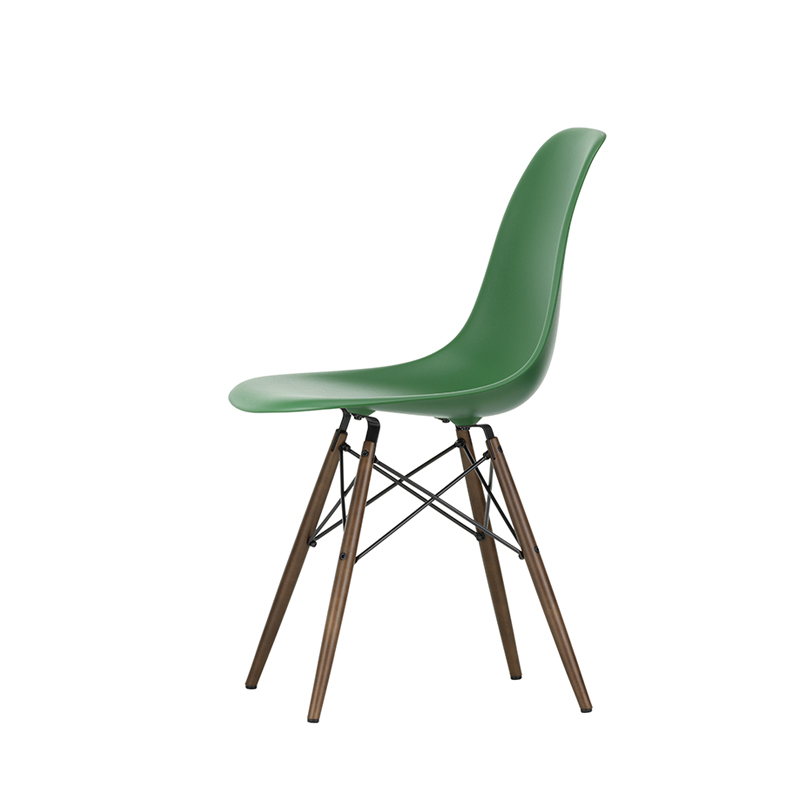 Chaise EAMES PLASTIC CHAIR DSW érable foncé Vert émeraude RE VITRA