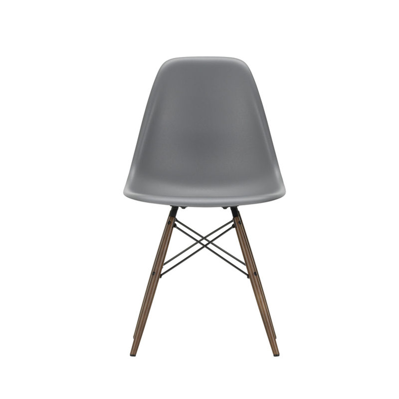 Chaise EAMES PLASTIC CHAIR DSW érable foncé Gris granit RE VITRA