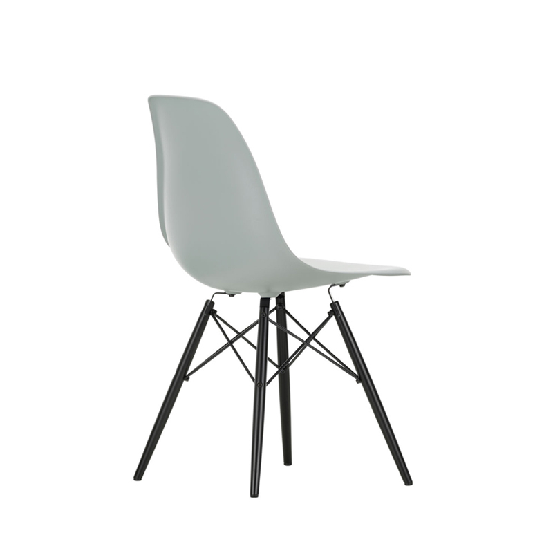 Chaise EAMES PLASTIC CHAIR DSW érable noir Gris clair RE VITRA