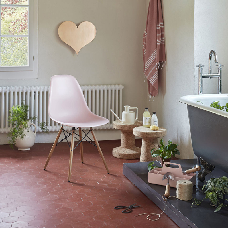 Chaise EAMES PLASTIC CHAIR DSW érable noir Moutarde RE VITRA
