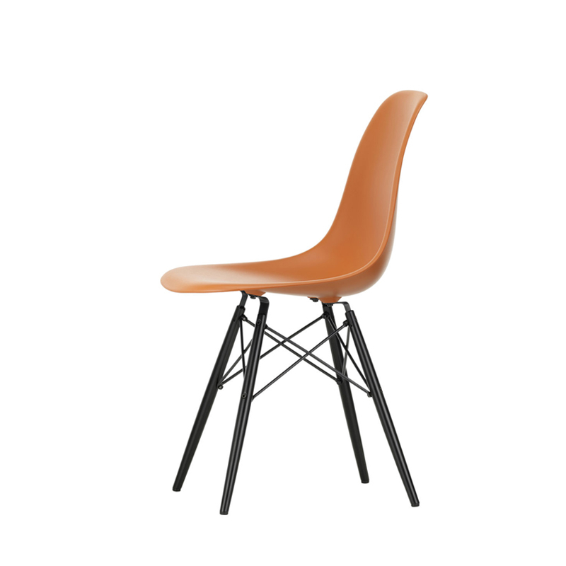 EAMES PLASTIC CHAIR DSW Black maple Rust orange RE