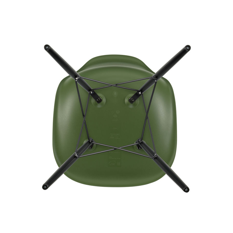 Chaise EAMES PLASTIC CHAIR DSW érable noir Forêt RE VITRA