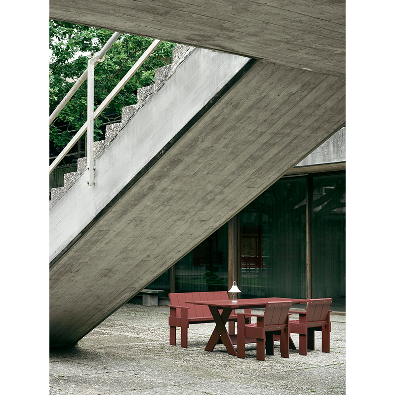 Banc extérieur CRATE DINING Rouge fer HAY
