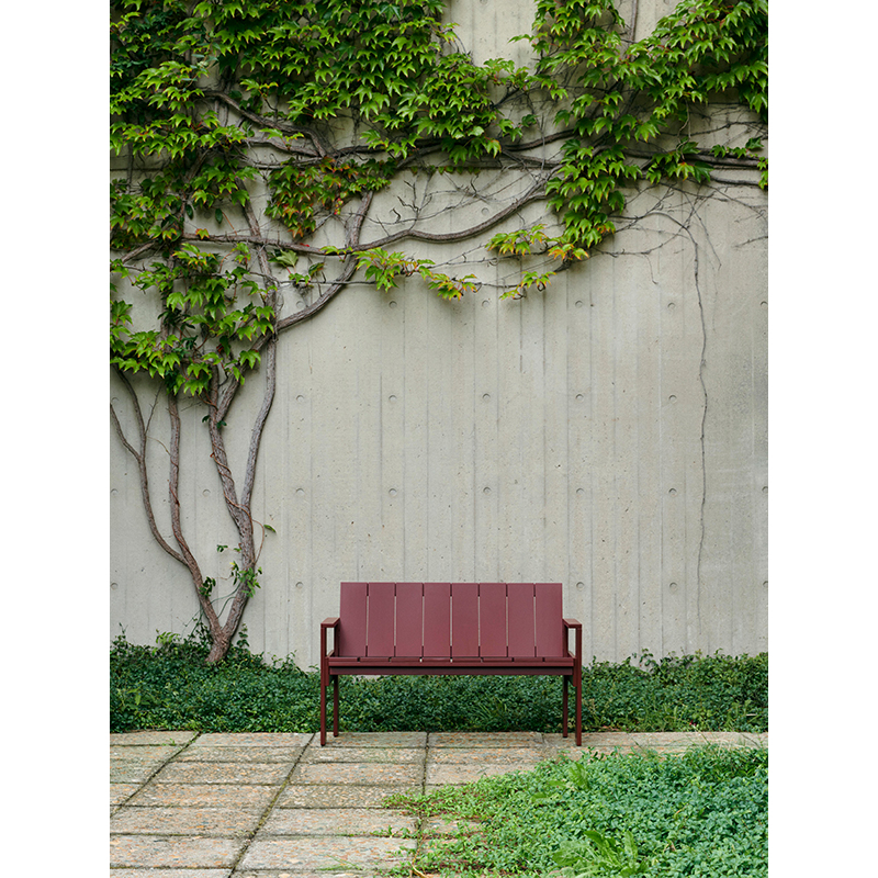 Banc extérieur CRATE DINING Rouge fer HAY