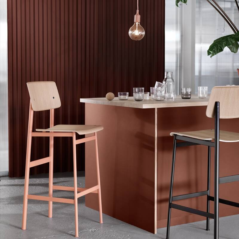 Tabouret haut LOFT BAR STOOL H75 Noir / chêne MUUTO