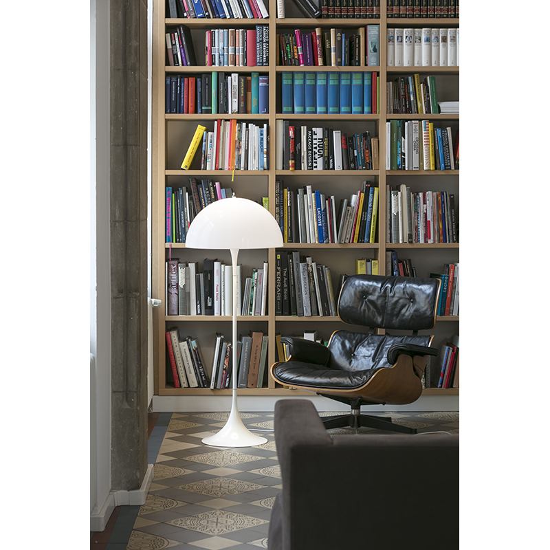 Lampadaire PANTHELLA Blanc opalin LOUIS POULSEN