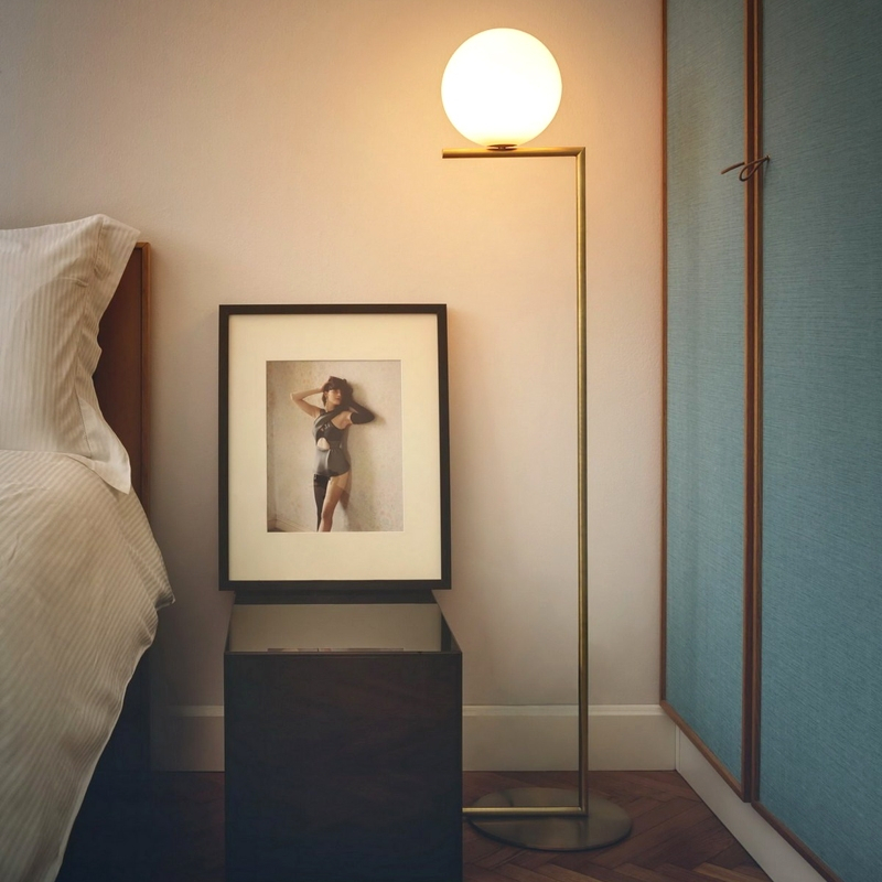 Lampadaire IC F1 Laiton FLOS