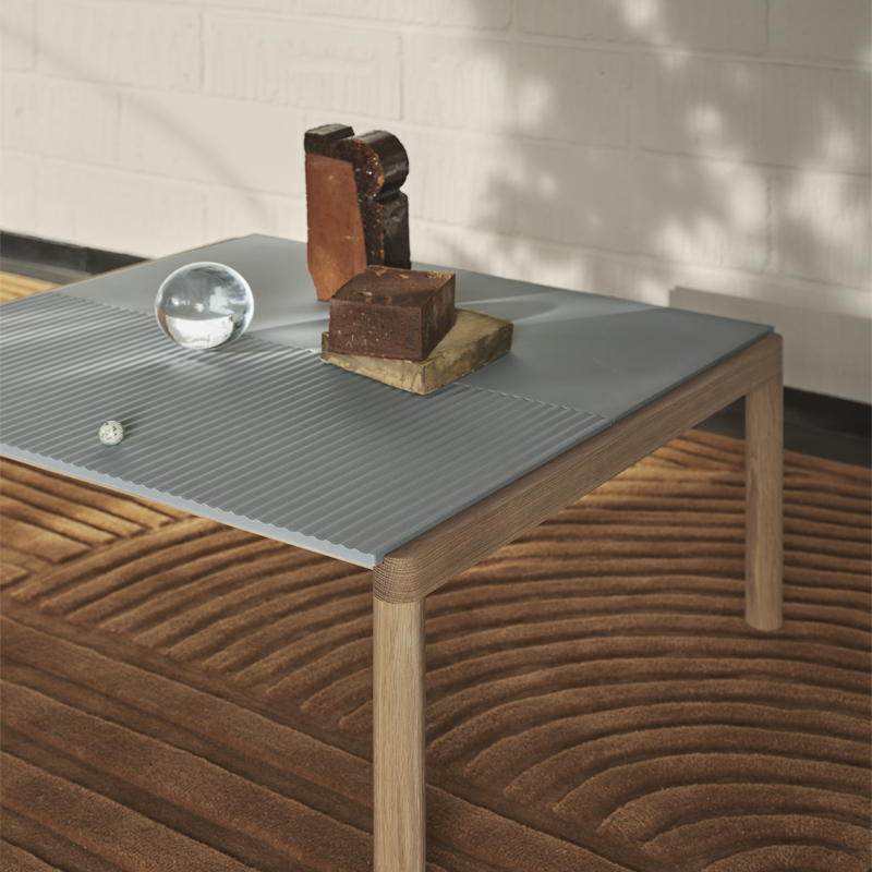 Table basse COUPLE 80x84 Bleu clair / Chêne MUUTO