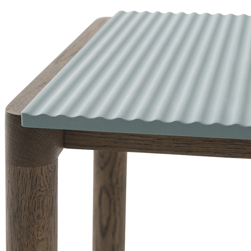 Table basse COUPLE 80x84 Taupe / Chêne huilé foncé MUUTO