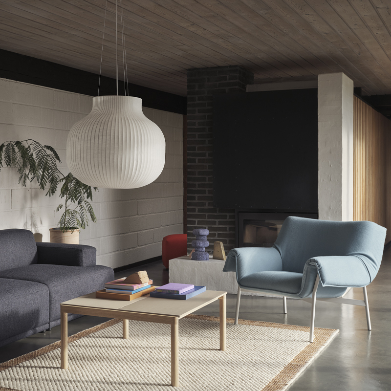 Table basse COUPLE 80x84 Taupe / Chêne huilé foncé MUUTO