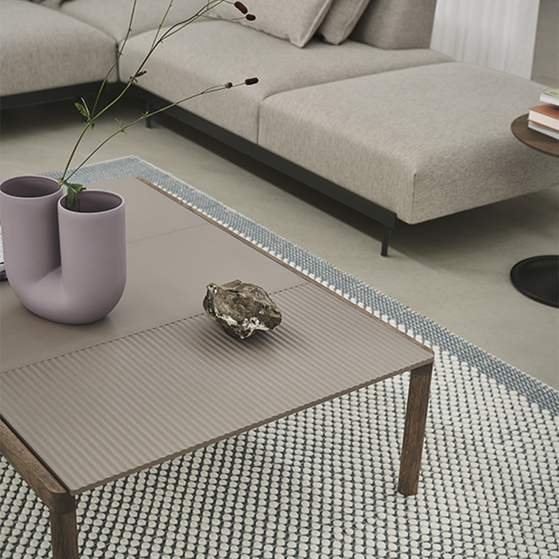 Table basse COUPLE 80x84 Taupe / Chêne MUUTO