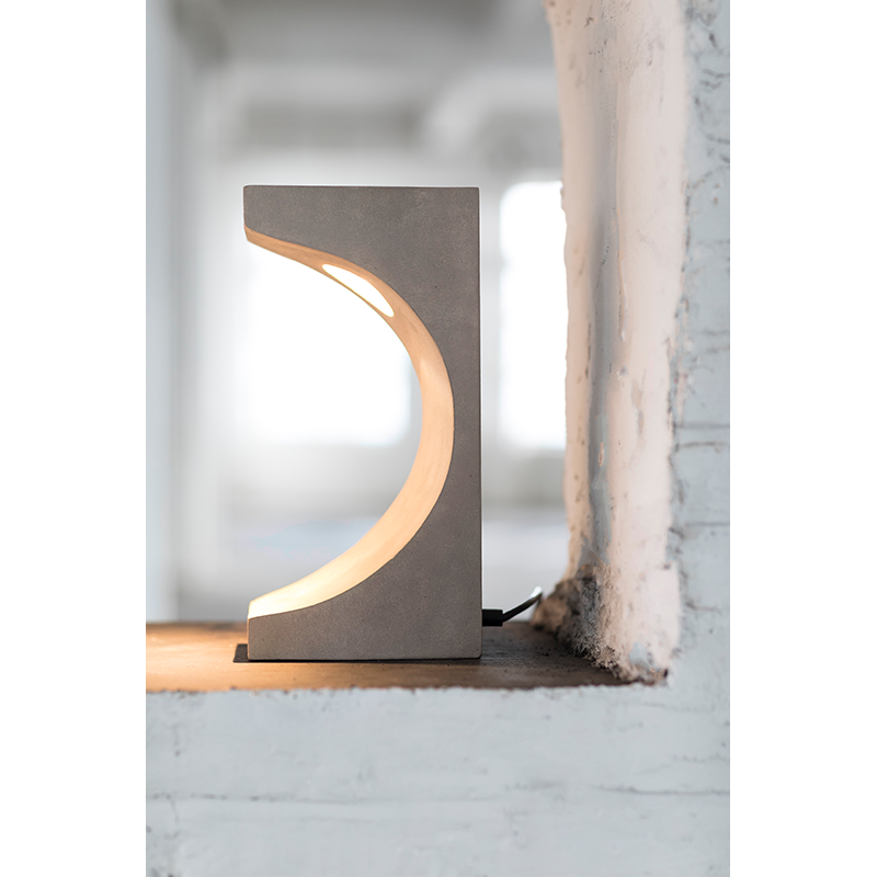 Lampe à poser TANGENT Béton gris clair SERAX
