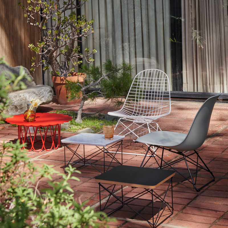 Fauteuil EAMES PLASTIC CHAIR LSR Gris galet RE/ noir finition époxy VITRA
