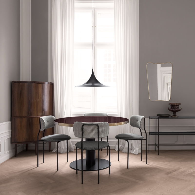 Chaise COCO CHAIR Velvet 4961 GUBI