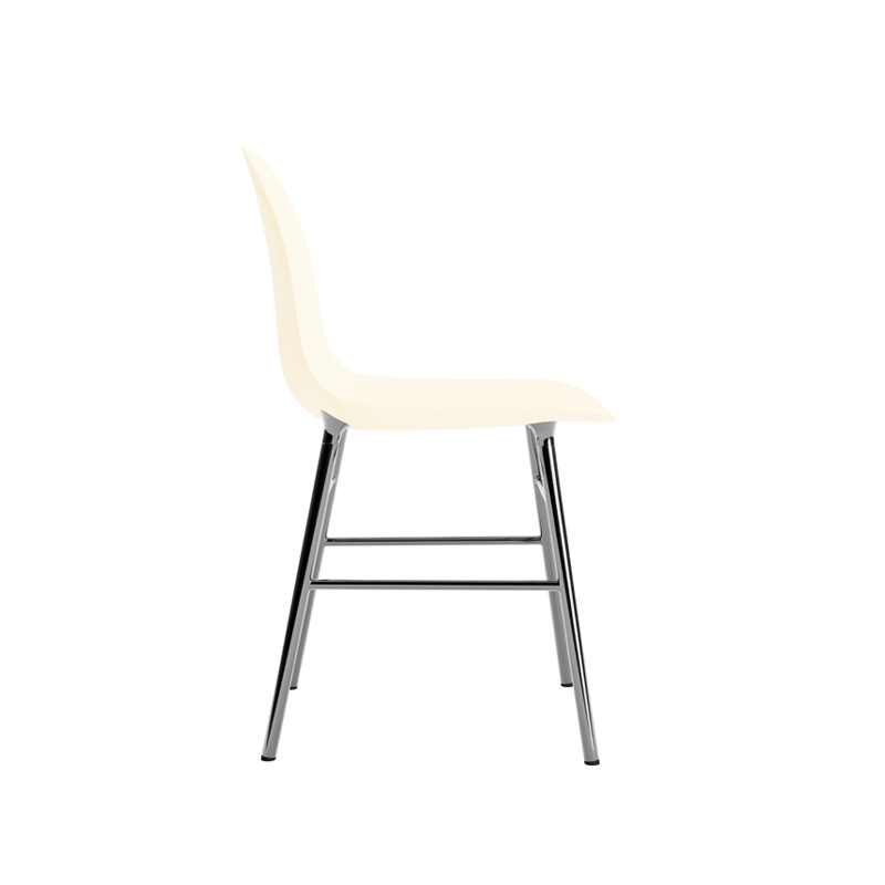 Chaise FORM CHAIR piètement chrome Crème Normann Copenhagen