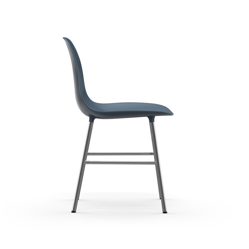 Chaise FORM CHAIR piètement chrome Bleu foncé Normann Copenhagen