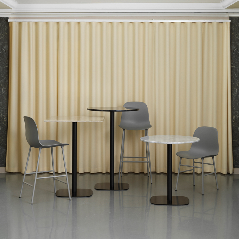 Tabouret haut FORM BAR CHAIR Marron Normann Copenhagen