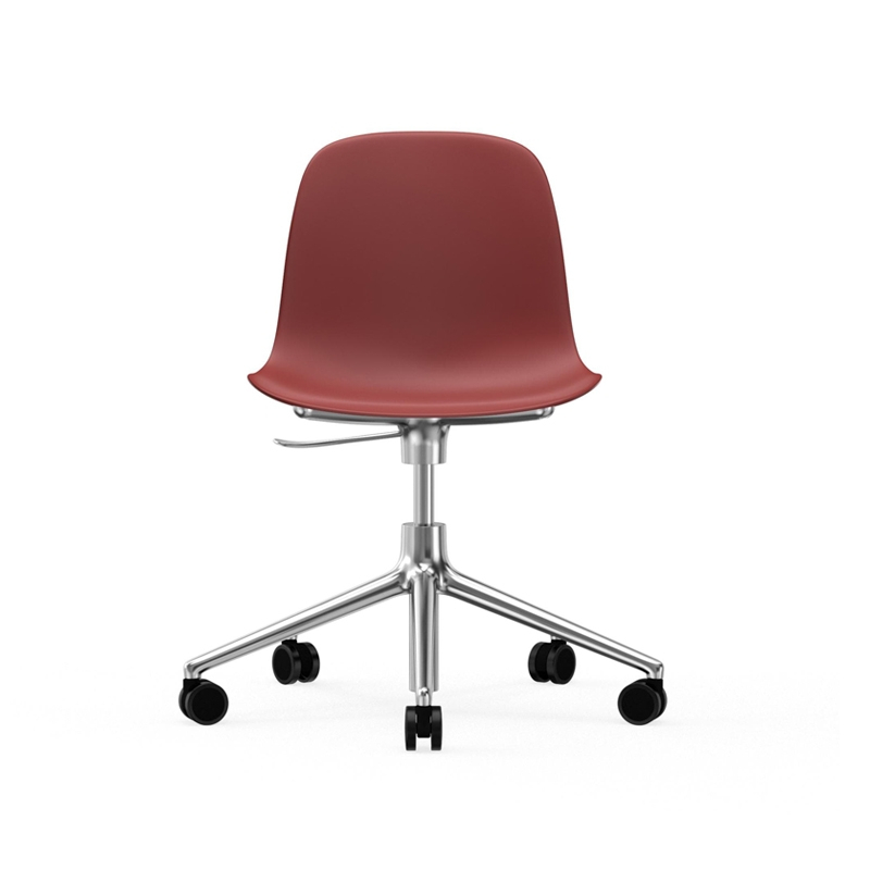 Chaise FORM CHAIR piètement à roulettes Rouge Normann Copenhagen