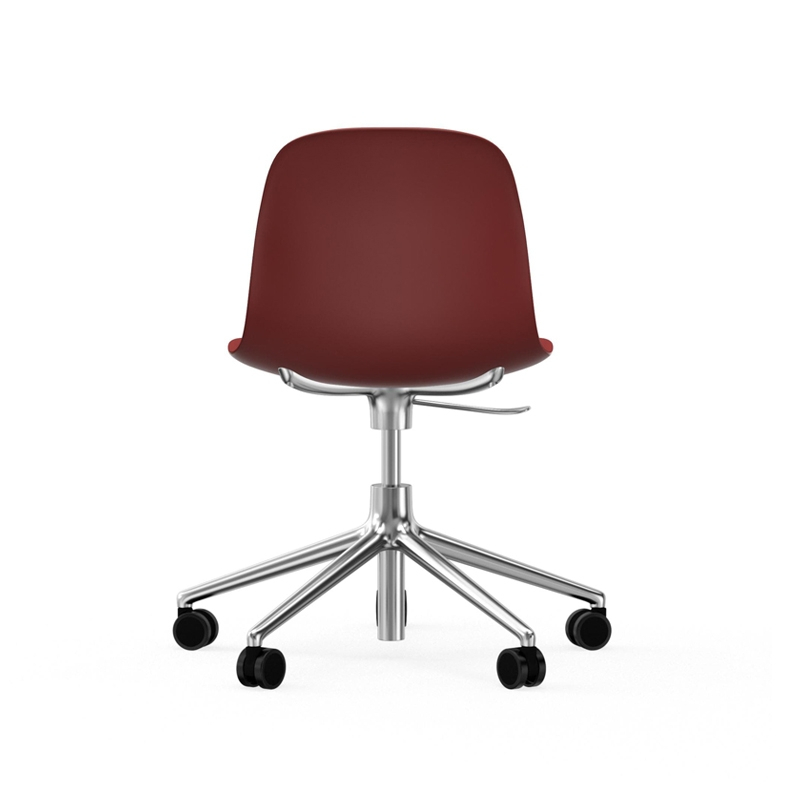 Chaise FORM CHAIR piètement à roulettes Rouge Normann Copenhagen
