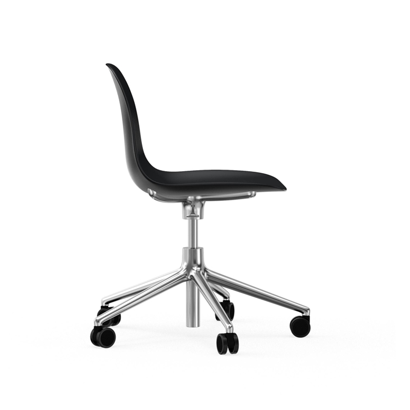 Chaise FORM CHAIR piètement à roulettes Noir Normann Copenhagen