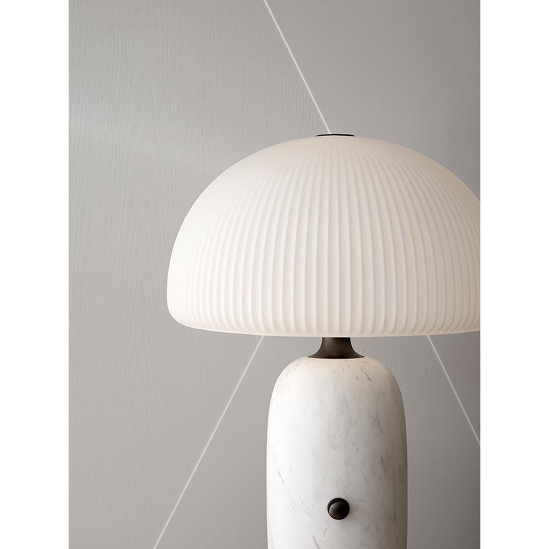 Lampe à poser SCULPTURE Marbre blanc VIPP