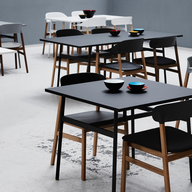 Chaise HERIT CHAIR Noir Normann Copenhagen