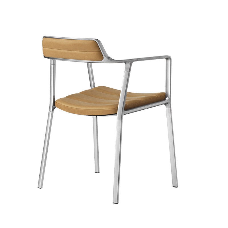 Chaise VIPP451 Cuir sable/ aluminium poli VIPP