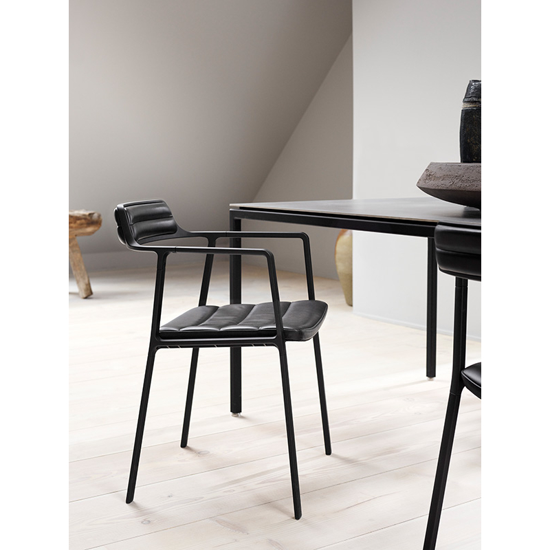 Chaise VIPP451 Cuir noir/ noir VIPP