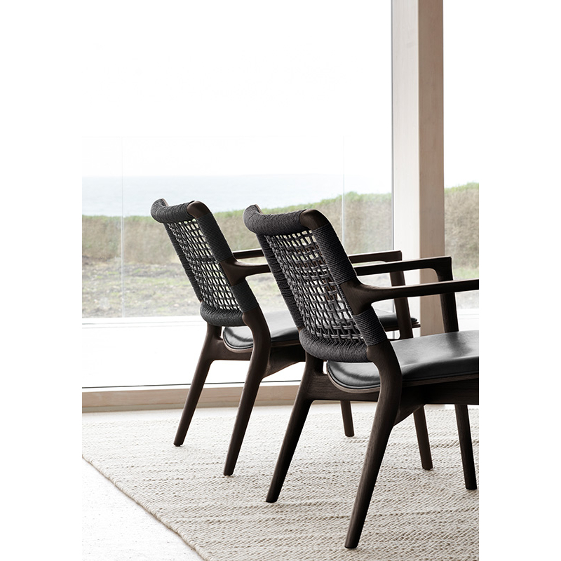 Fauteuil CABIN Cuir noir/ chêne foncé VIPP
