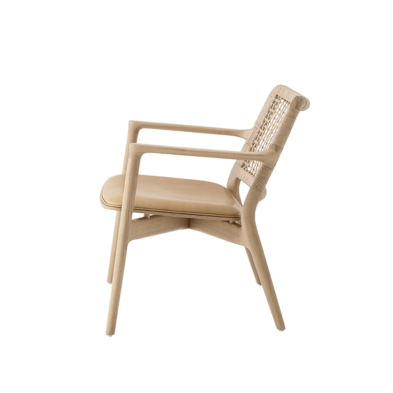 Fauteuil CABIN Cuir sable/ chêne clair VIPP