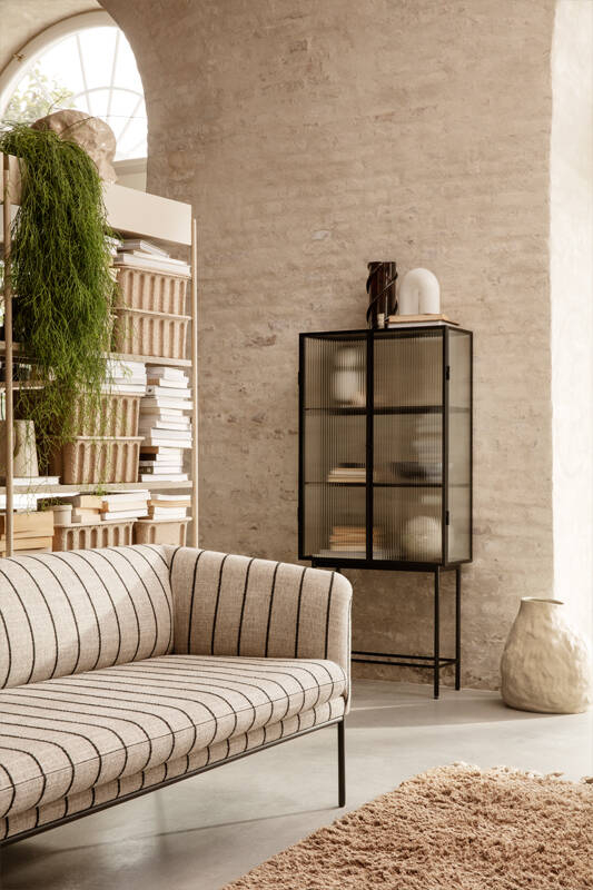 Meuble de rangement Vitrine HAZE verre cannelé Noir FERM LIVING