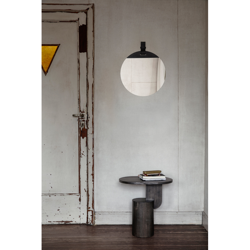 Table d'appoint guéridon INSERT Frêne teinté noir FERM LIVING
