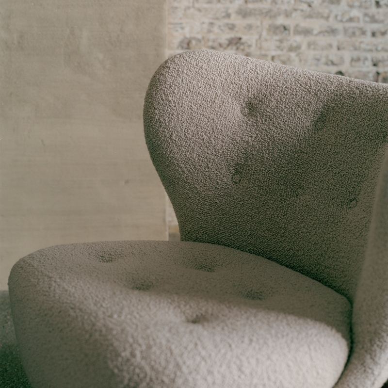 Fauteuil LITTLE PETRA VB1 Karakorum Karakorum beige 003 AND TRADITION