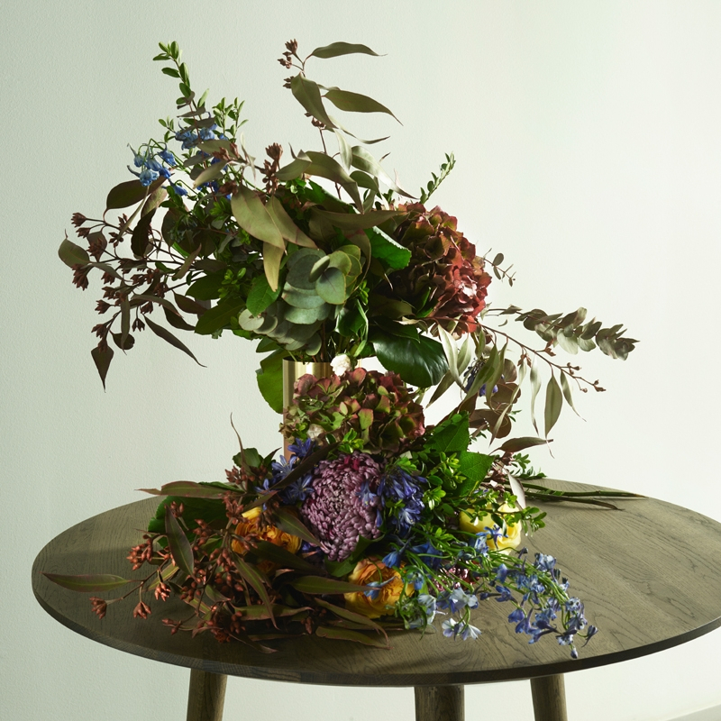 Table IN BETWEEN SK3 Noir AND TRADITION