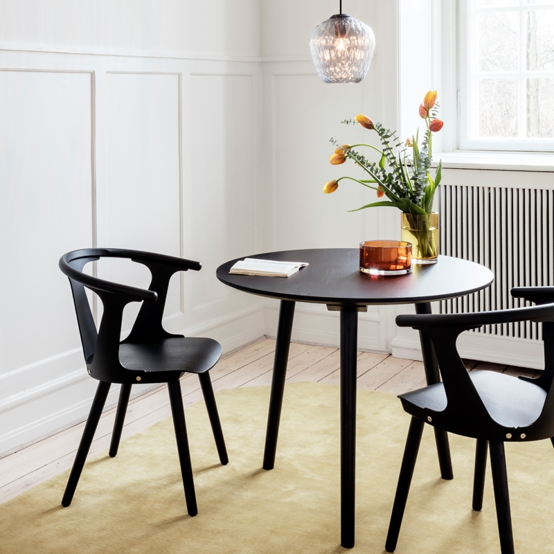 Table IN BETWEEN SK3 Noir AND TRADITION