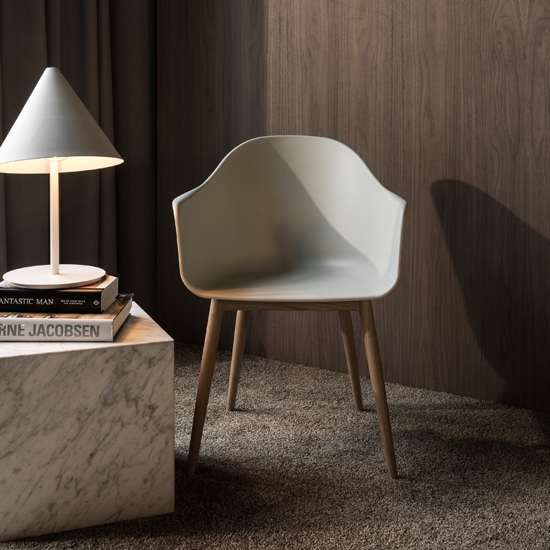Chaise HARBOUR pieds bois Olive AUDO COPENHAGEN