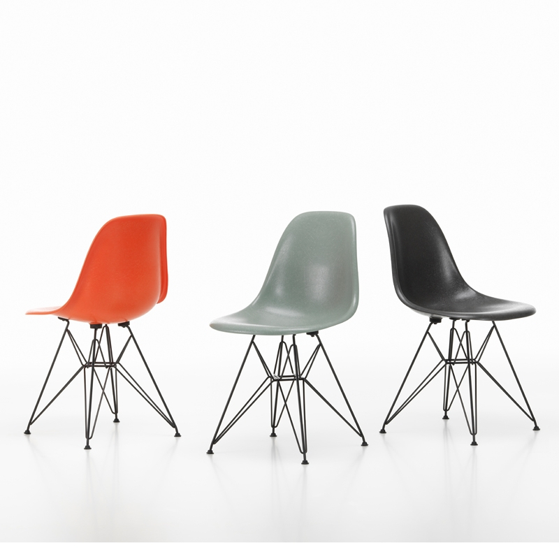 Chaise EAMES FIBERGLASS CHAIR DSR Rouge orange Eames VITRA