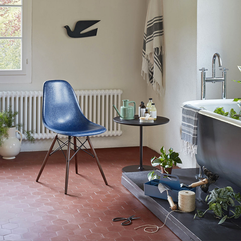 Chaise EAMES FIBERGLASS CHAIR DSW Rouge orange Eames VITRA