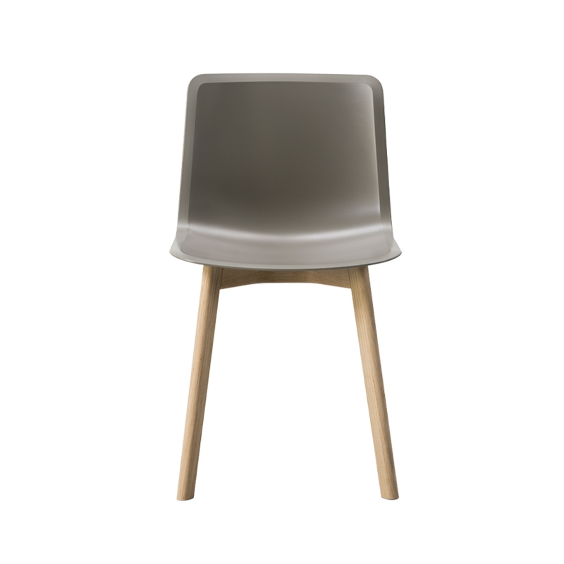 Chaise PATO pieds bois Gris quartz FREDERICIA