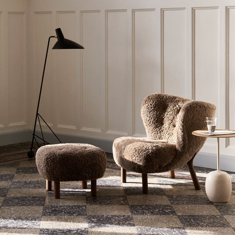 Fauteuil LITTLE PETRA VB1 & Pouf ATD1 Sheepskin Sahara AND TRADITION