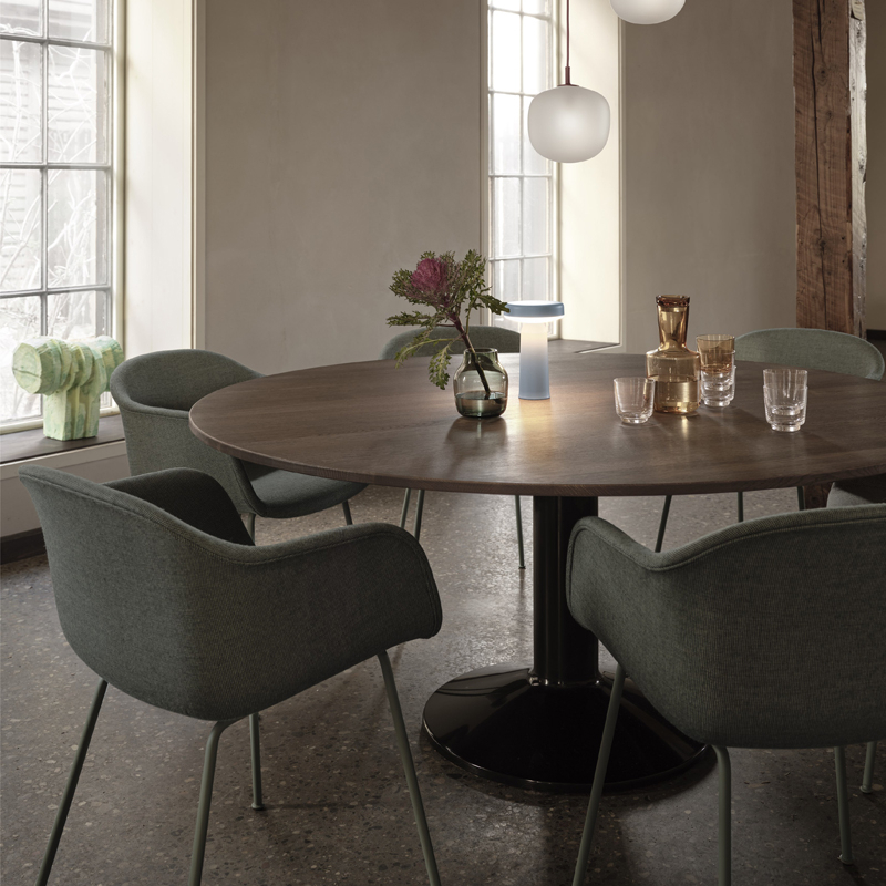 Table MIDST Ø 160 Lino rouge foncé/ rouge foncé MUUTO