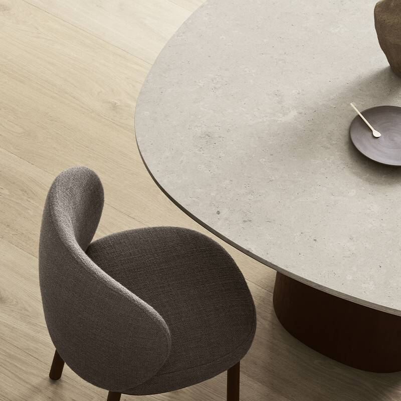 Table OVATA Chêne marron WENDELBO