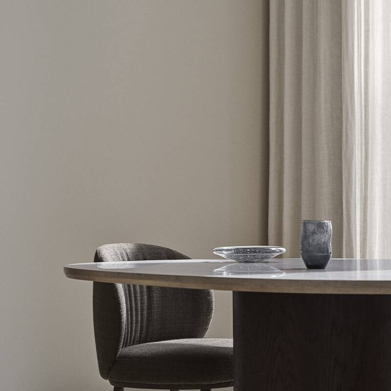 Table OVATA Chêne marron WENDELBO