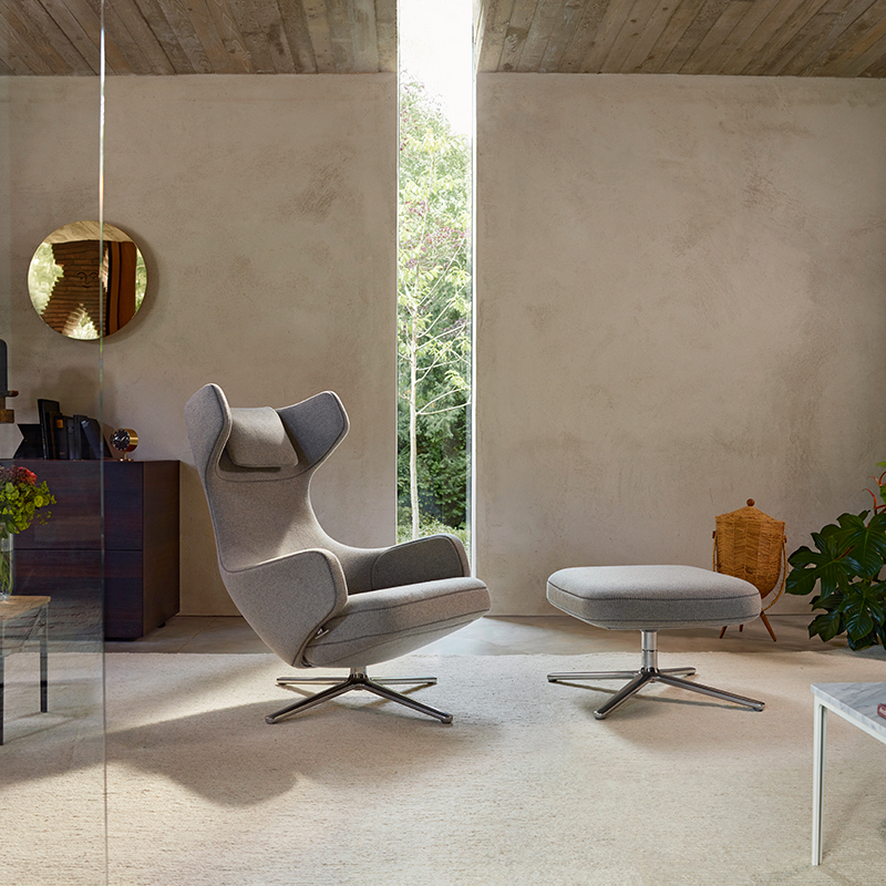 Fauteuil GRAND REPOS & OTTOMAN tissu Cosy gris galet VITRA