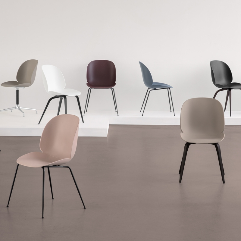 Chaise BEETLE Noir GUBI