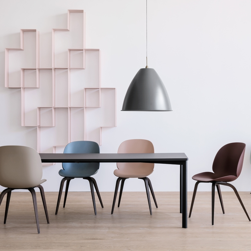 Chaise BEETLE Noir GUBI