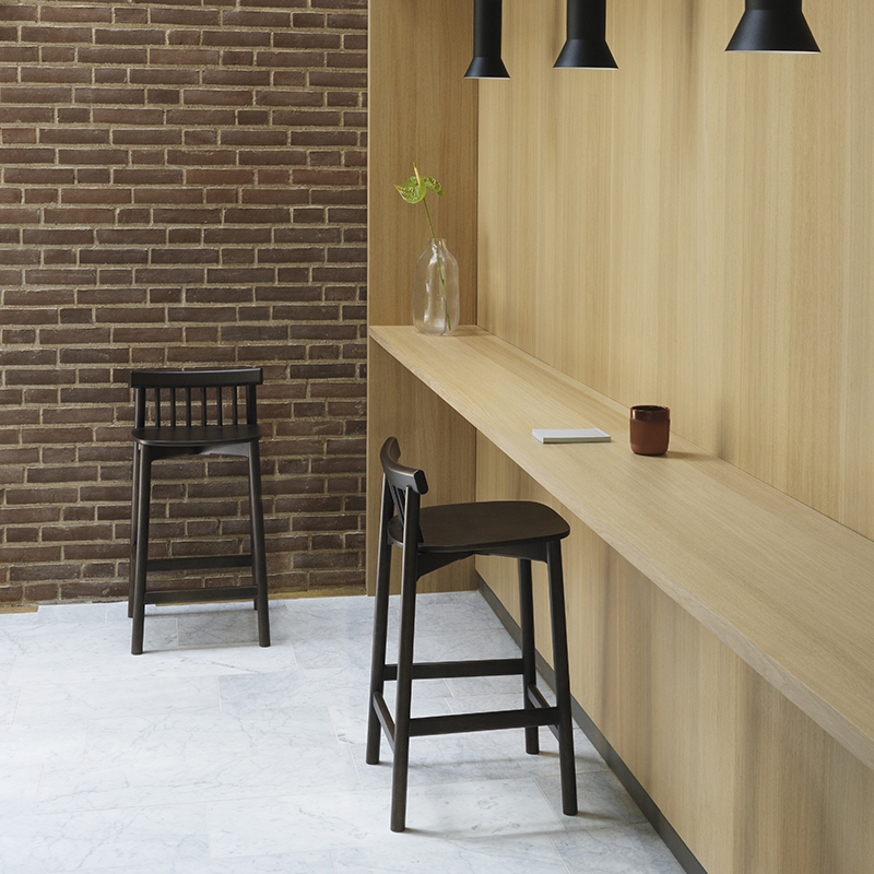 Tabouret haut PIND H 65 Frêne teinté marron Normann Copenhagen