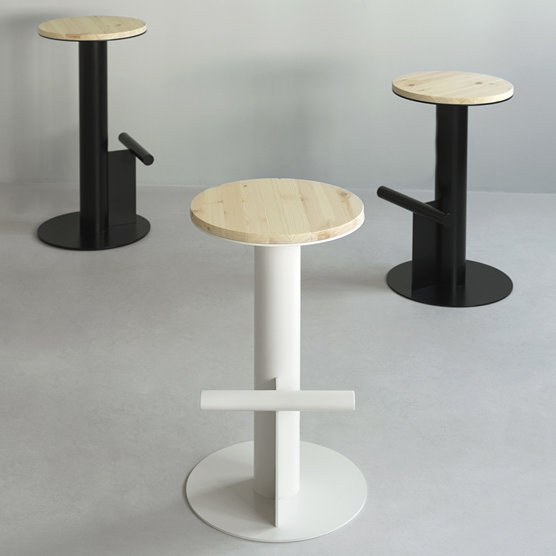 Tabouret haut POLE H 75 Noir Normann Copenhagen