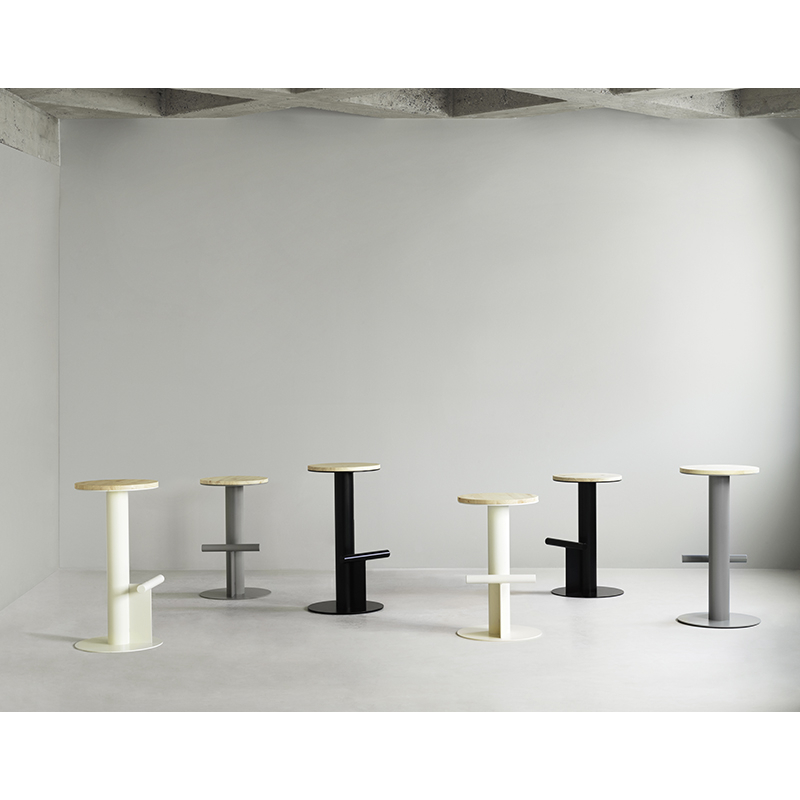 Tabouret haut POLE H 75 Gris Normann Copenhagen