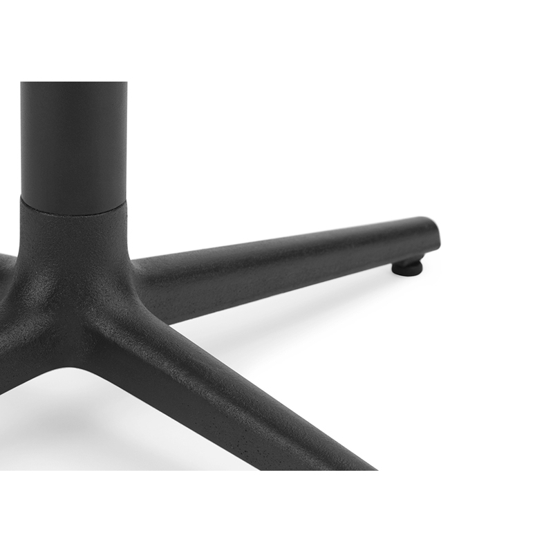 Table ALLEZ Ronde Chêne Chêne noir Normann Copenhagen
